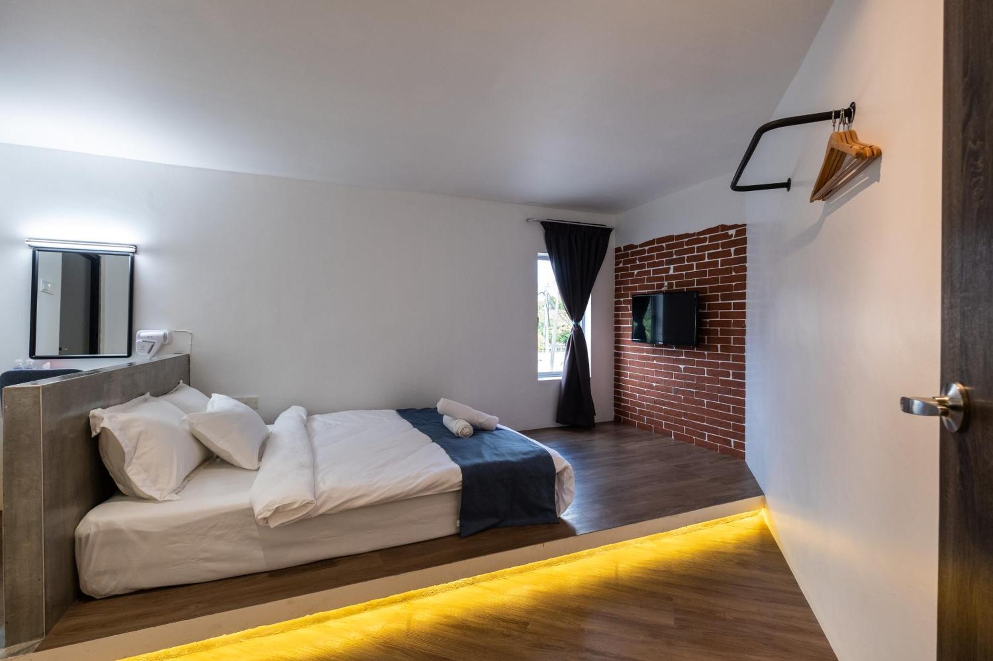 Boutique Hidden Loft Hotell Bukit Mertajam Exteriör bild
